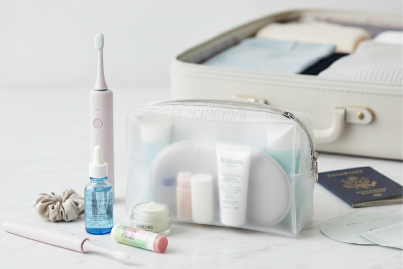 Guia de produtos de beleza e skincare essenciais para bagagem de mão
